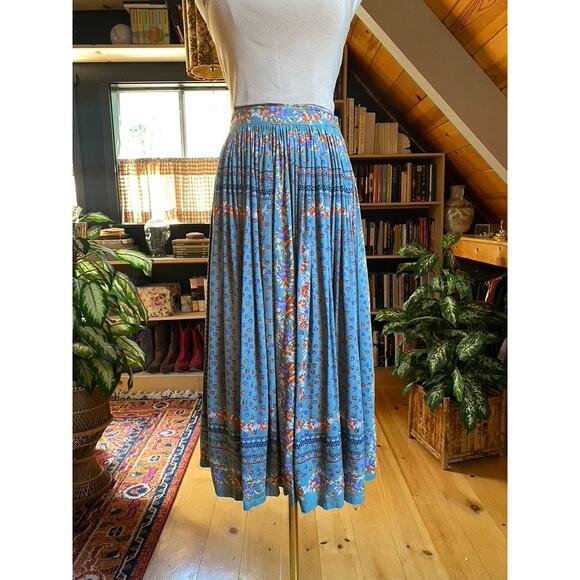 Vintage Skirt - Picture 7 of 8